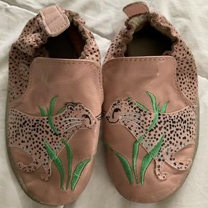 Robeez soft soles toddler shoe